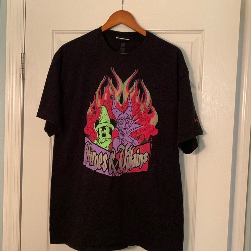 EUC Disney Parks “Rock Your Disney Side” XL Shirt
